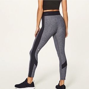 LULULEMON Box it Out Tight (Size 8)